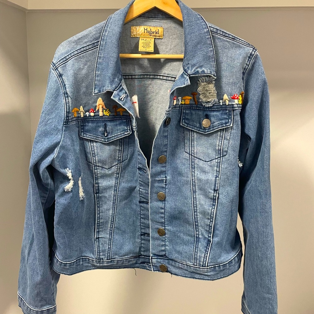 Hybrid & Company Denim jacket with mushroom embroidery